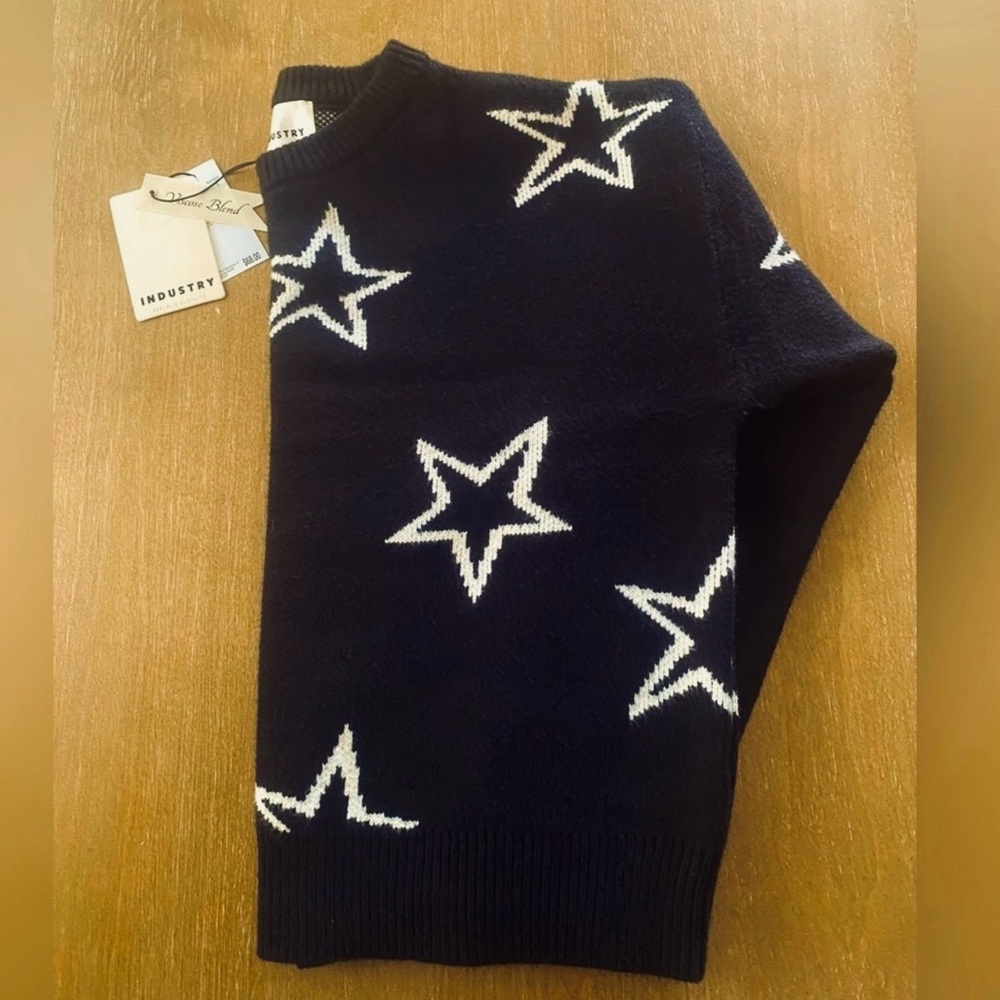 Women’s Star Print Sweater Dropped Shoulder - Picture 3 of 4